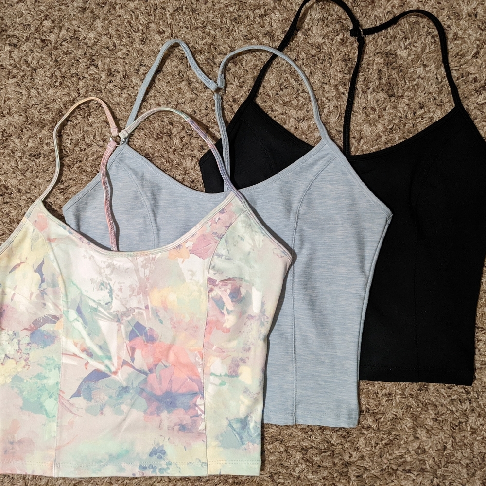 3 VS gym crop tops